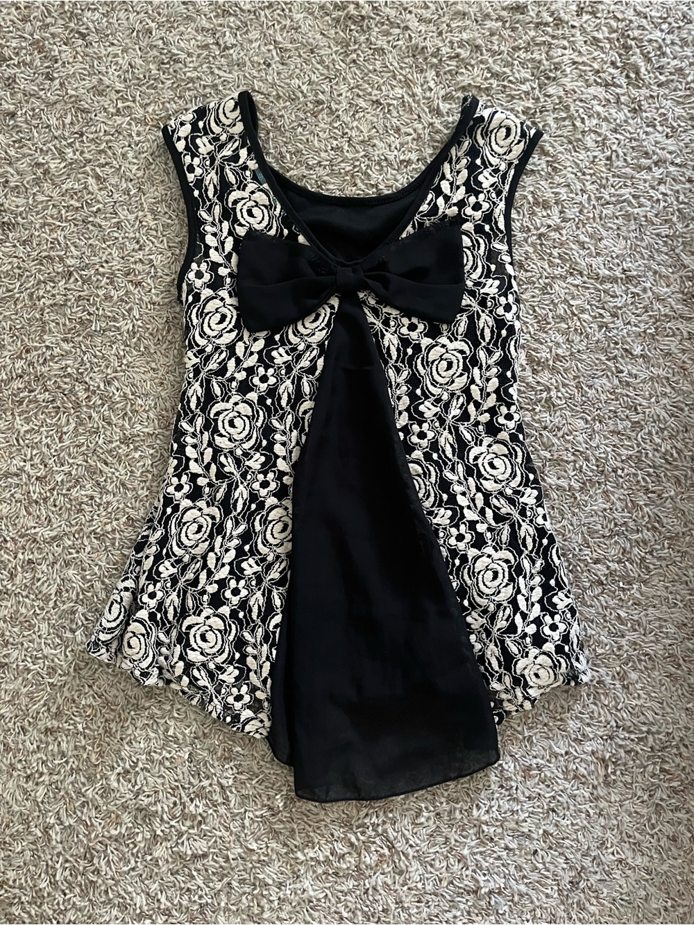 Women's Black and White Lace Bow Front Dressy Top